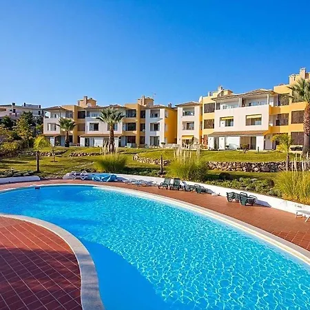Sleeps 4 With Pool And Air Con Benfarras