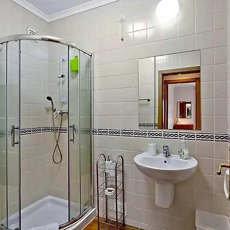 Sleeps 4 With Pool And Air Con Apartamento