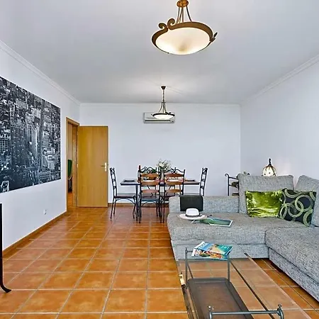 דירה Sleeps 4 With Pool And Air Con *